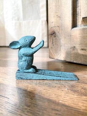 Cobble Creek Vintage Cast Iron Mouse Door
Stopper